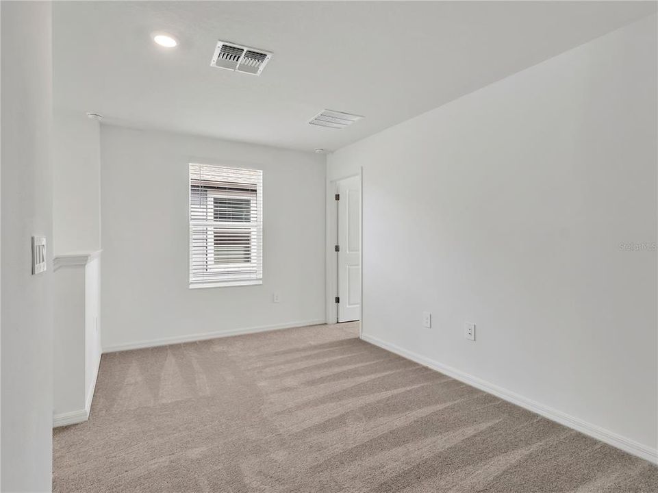 For Rent: $2,750 (4 beds, 2 baths, 1870 Square Feet)