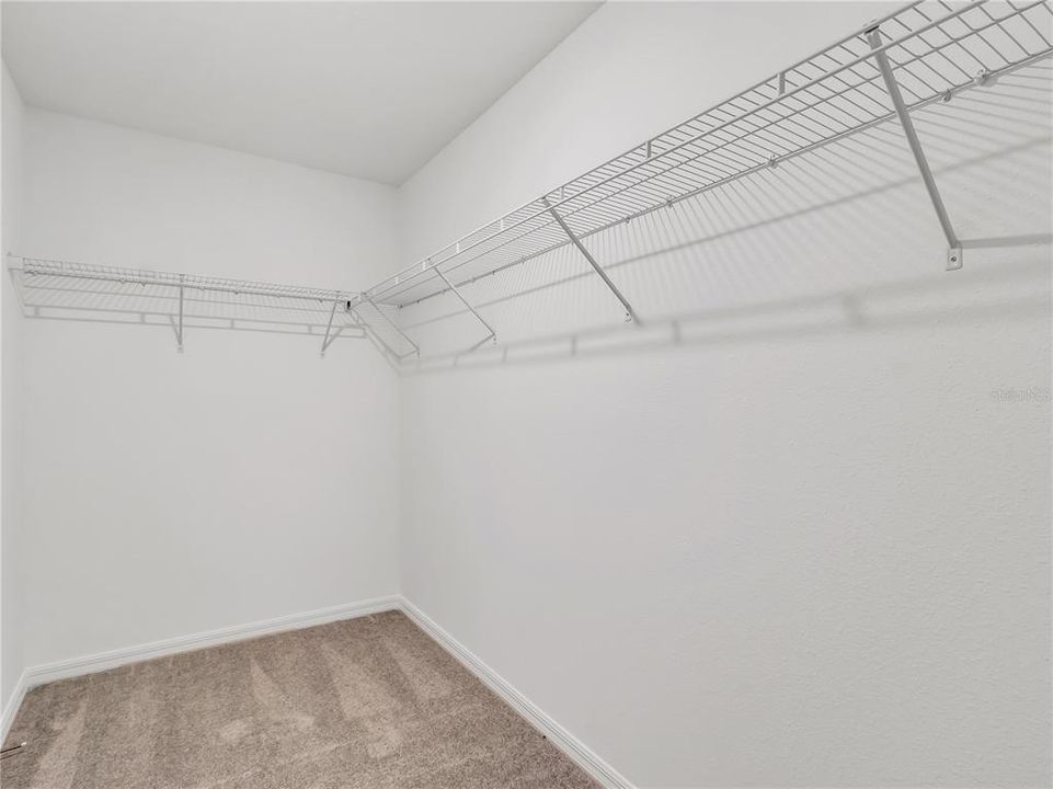 For Rent: $2,750 (4 beds, 2 baths, 1870 Square Feet)