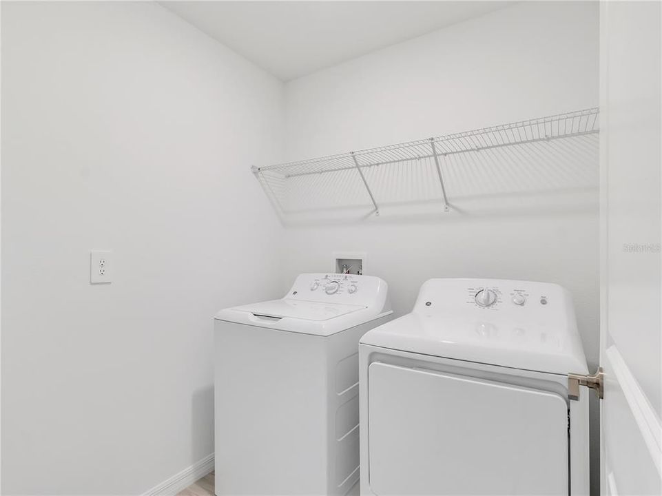 For Rent: $2,750 (4 beds, 2 baths, 1870 Square Feet)