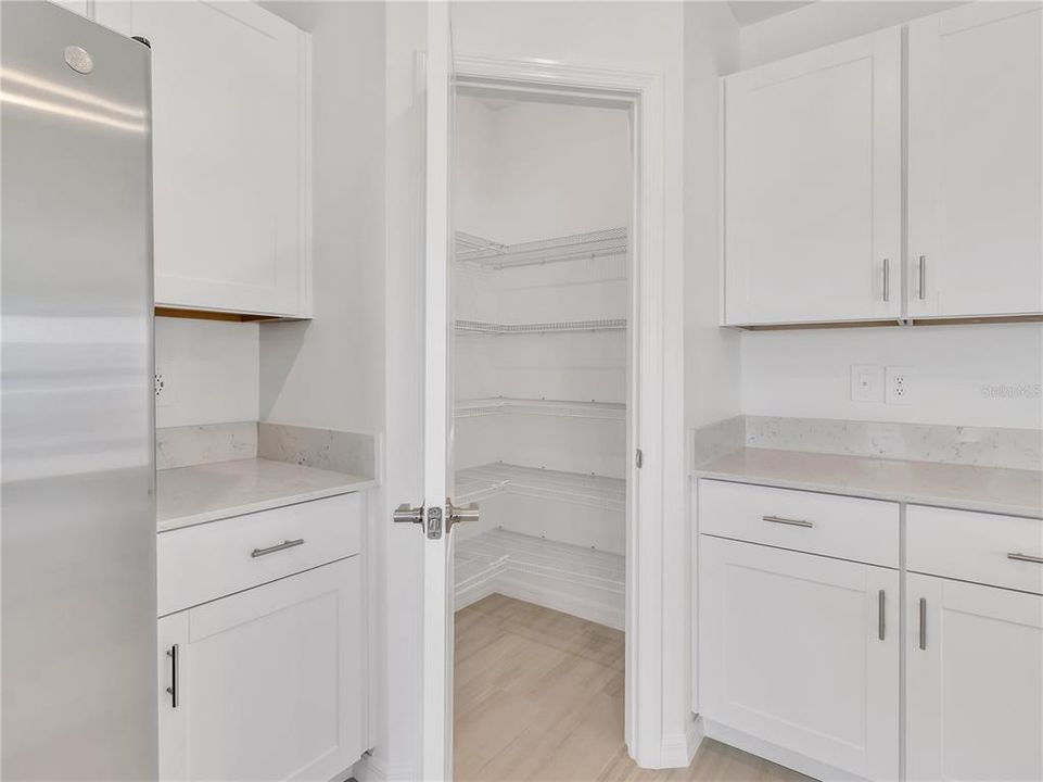 For Rent: $2,750 (4 beds, 2 baths, 1870 Square Feet)