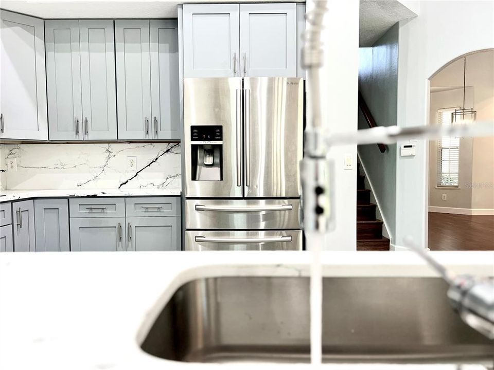 For Sale: $959,999 (6 beds, 4 baths, 3141 Square Feet)