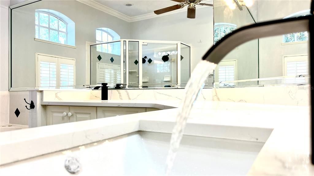 For Sale: $959,999 (6 beds, 4 baths, 3141 Square Feet)