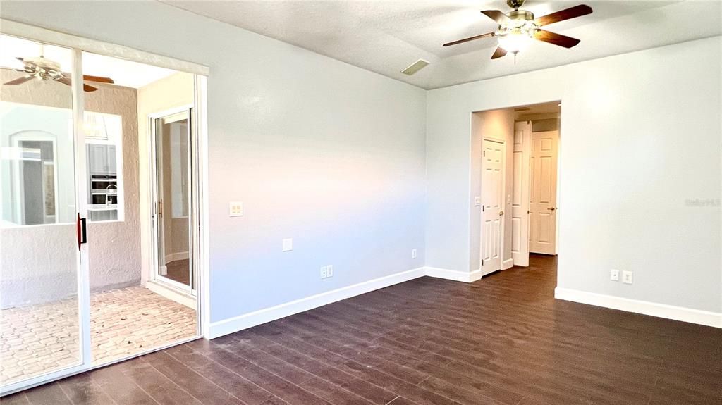 For Sale: $959,999 (6 beds, 4 baths, 3141 Square Feet)