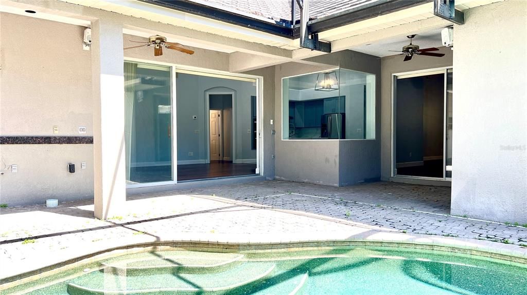 For Sale: $959,999 (6 beds, 4 baths, 3141 Square Feet)