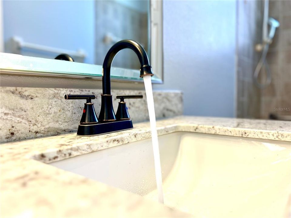 For Sale: $959,999 (6 beds, 4 baths, 3141 Square Feet)