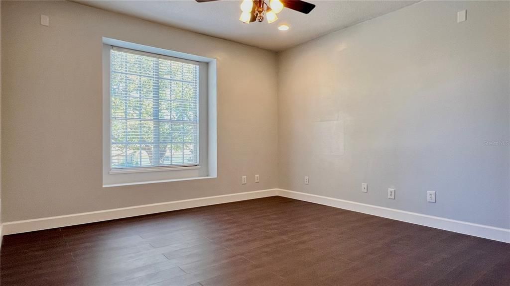 For Sale: $959,999 (6 beds, 4 baths, 3141 Square Feet)