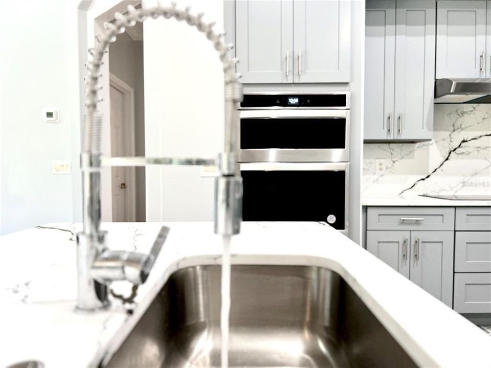 For Sale: $959,999 (6 beds, 4 baths, 3141 Square Feet)