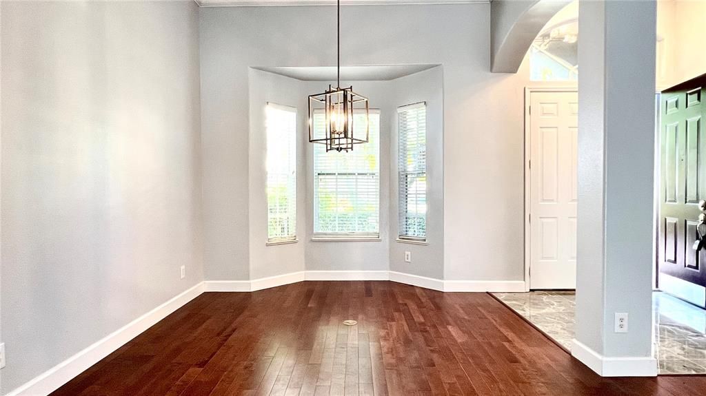 For Sale: $959,999 (6 beds, 4 baths, 3141 Square Feet)