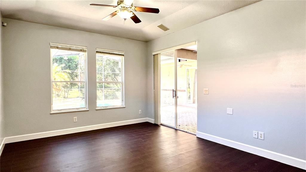 For Sale: $959,999 (6 beds, 4 baths, 3141 Square Feet)