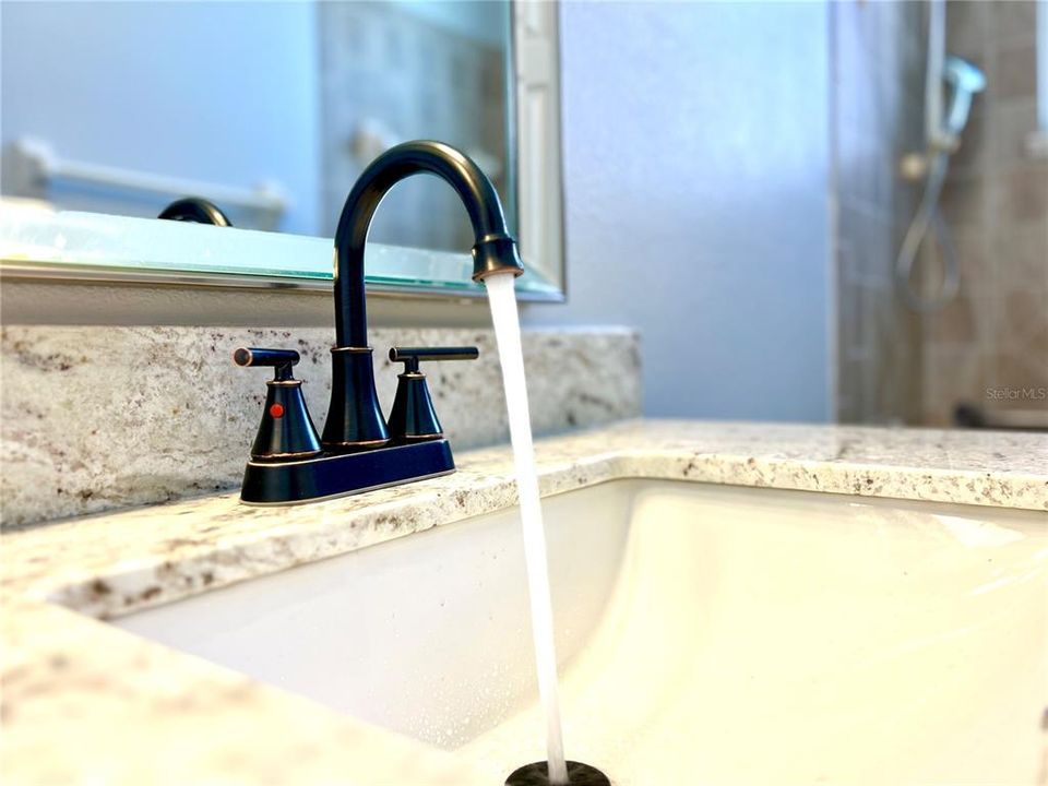 For Sale: $959,999 (6 beds, 4 baths, 3141 Square Feet)