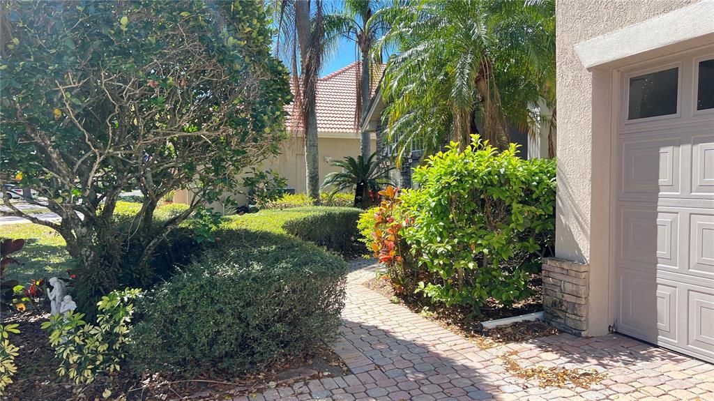 For Sale: $959,999 (6 beds, 4 baths, 3141 Square Feet)