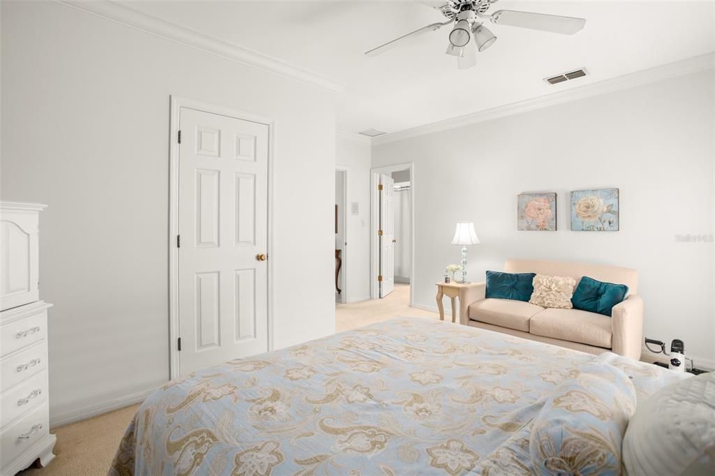 Activo con contrato: $850,000 (3 camas, 2 baños, 2612 Pies cuadrados)