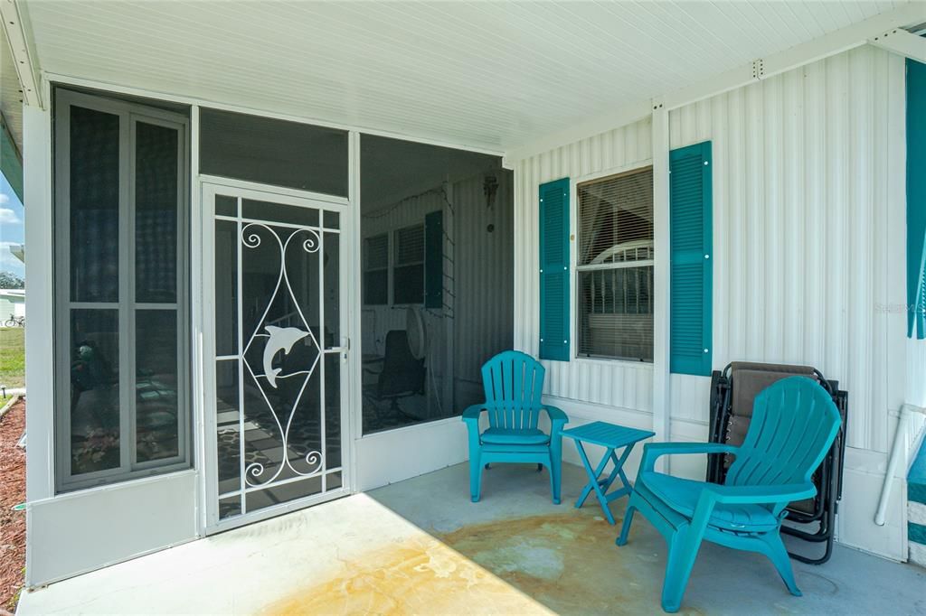 Active With Contract: $138,000 (2 beds, 2 baths, 784 Square Feet)