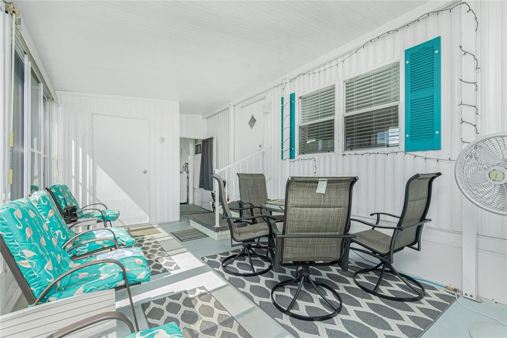 Active With Contract: $138,000 (2 beds, 2 baths, 784 Square Feet)