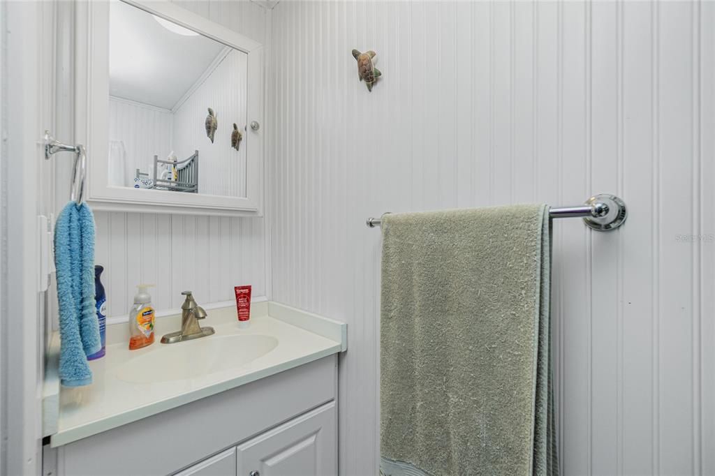 Active With Contract: $138,000 (2 beds, 2 baths, 784 Square Feet)