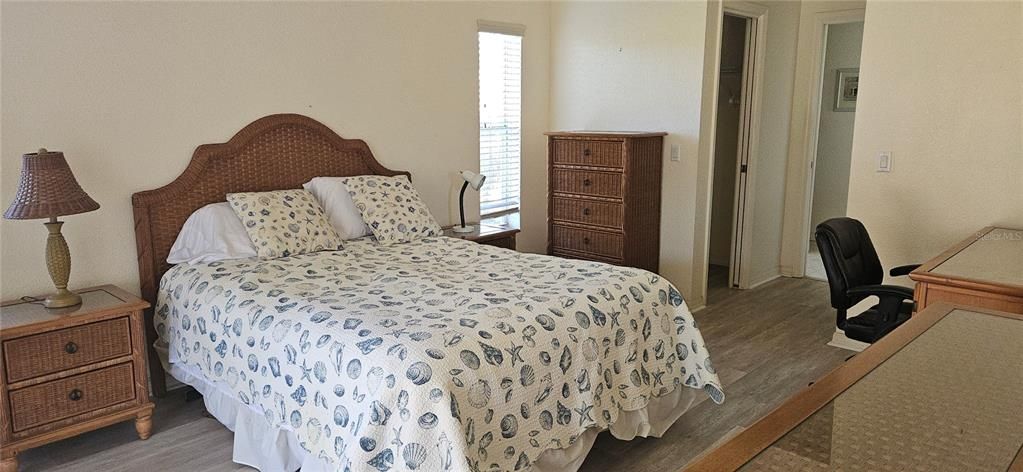 Active With Contract: $249,900 (3 beds, 2 baths, 1610 Square Feet)