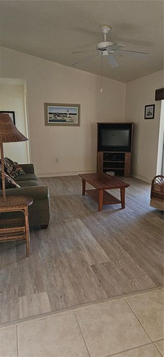 Active With Contract: $249,900 (3 beds, 2 baths, 1610 Square Feet)