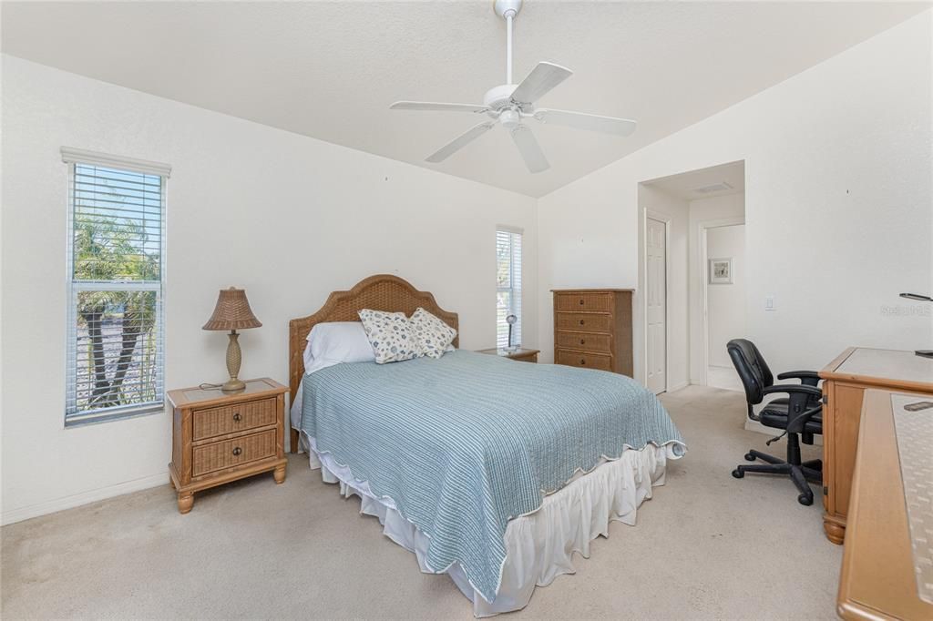 Active With Contract: $249,900 (3 beds, 2 baths, 1610 Square Feet)