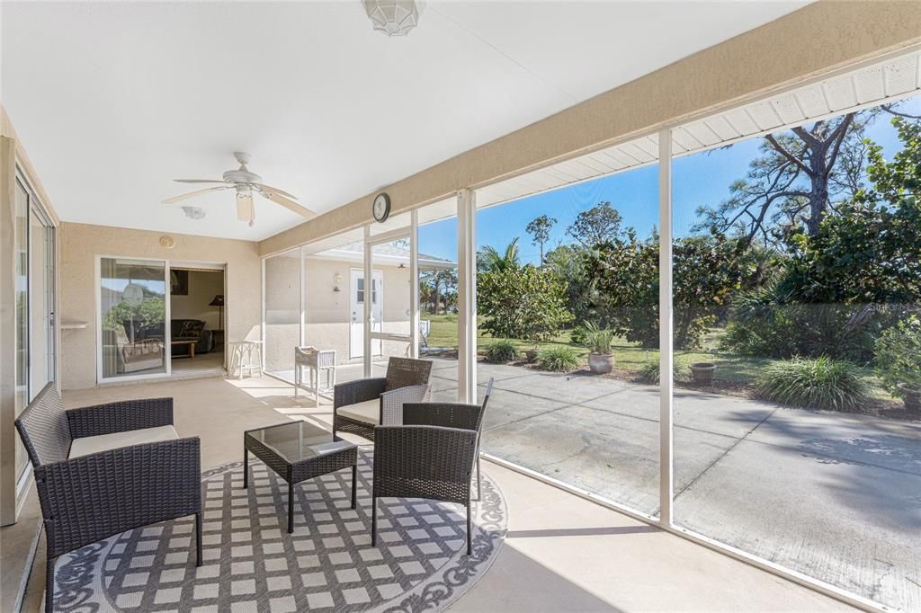 Active With Contract: $249,900 (3 beds, 2 baths, 1610 Square Feet)