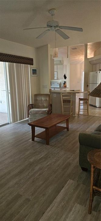 Active With Contract: $249,900 (3 beds, 2 baths, 1610 Square Feet)