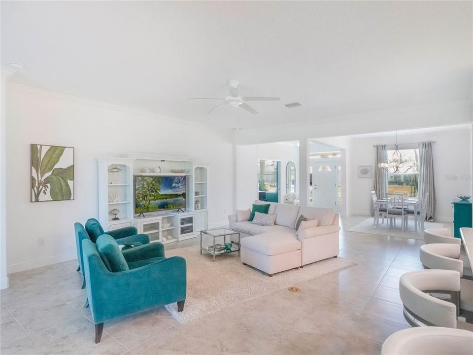 Active With Contract: $499,000 (3 beds, 3 baths, 2399 Square Feet)