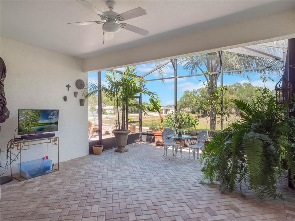 Active With Contract: $499,000 (3 beds, 3 baths, 2399 Square Feet)