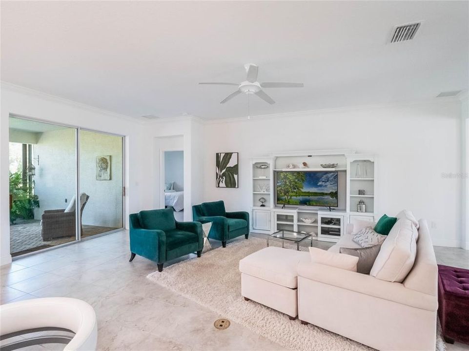 Active With Contract: $499,000 (3 beds, 3 baths, 2399 Square Feet)