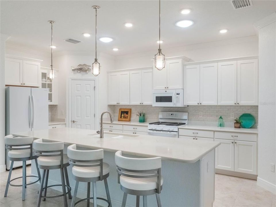 Active With Contract: $499,000 (3 beds, 3 baths, 2399 Square Feet)