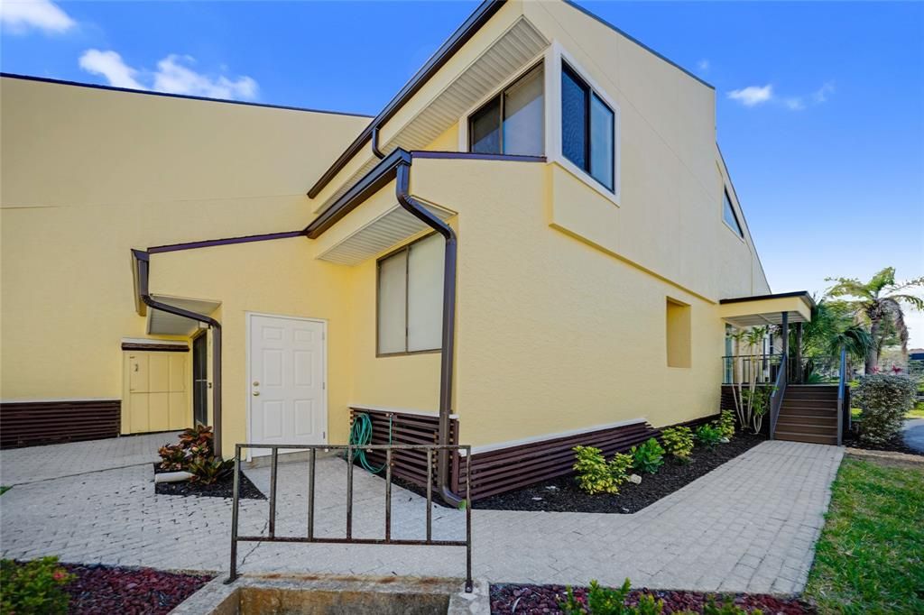 En Venta: $230,000 (3 camas, 2 baños, 1618 Pies cuadrados)