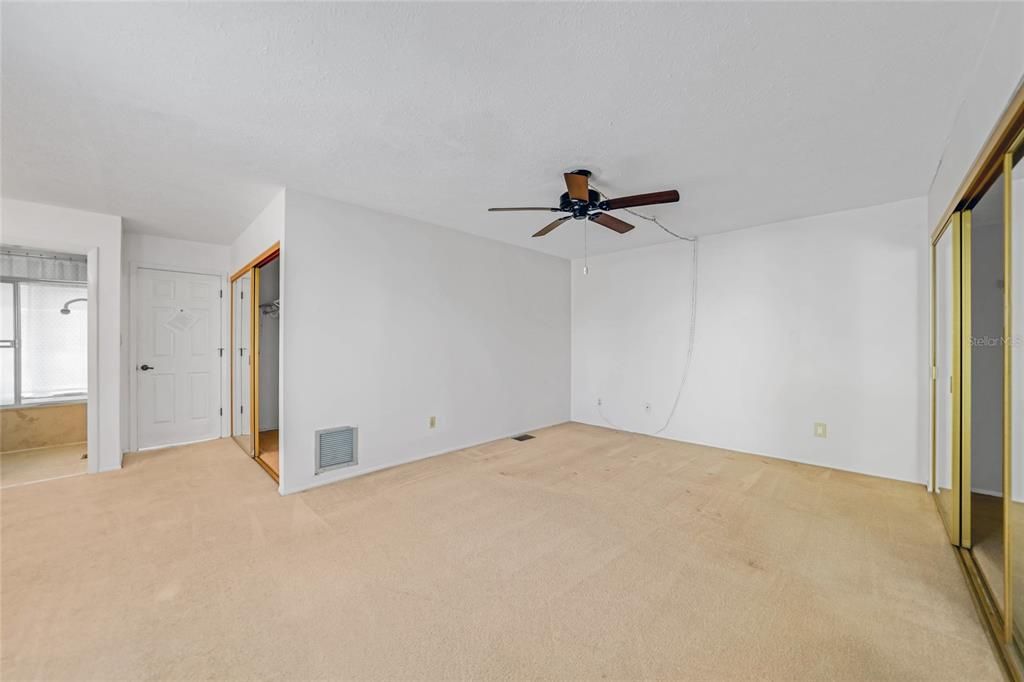 En Venta: $230,000 (3 camas, 2 baños, 1618 Pies cuadrados)