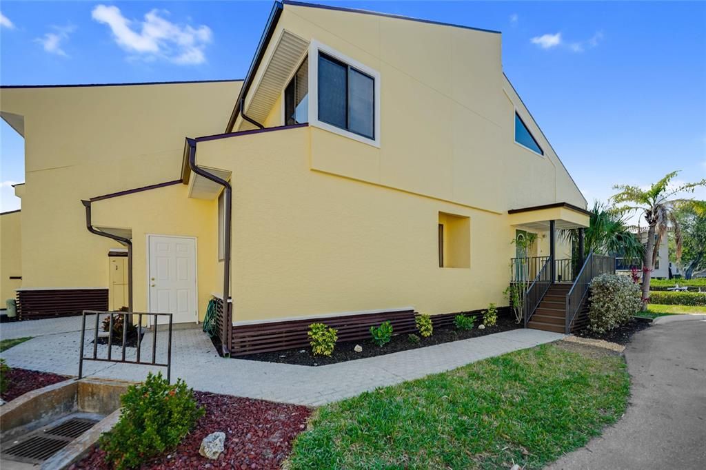 En Venta: $230,000 (3 camas, 2 baños, 1618 Pies cuadrados)