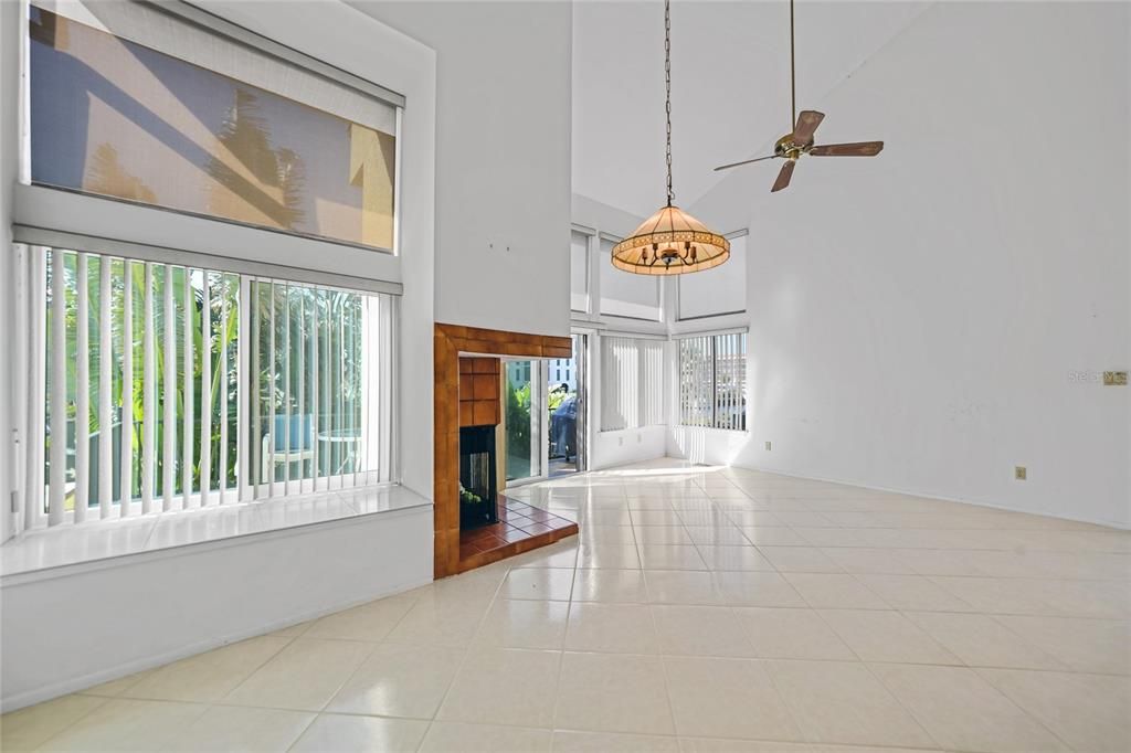 En Venta: $230,000 (3 camas, 2 baños, 1618 Pies cuadrados)