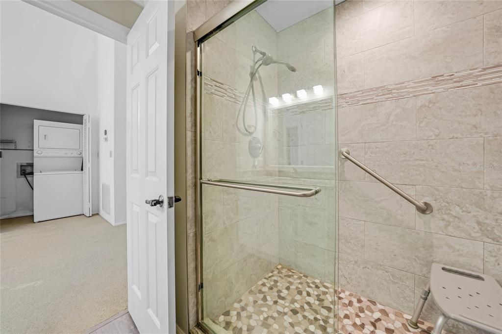 En Venta: $230,000 (3 camas, 2 baños, 1618 Pies cuadrados)