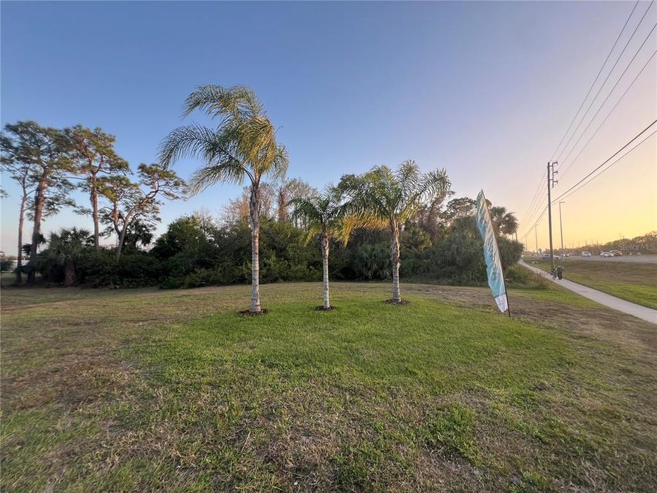 For Sale: $1,500,000 (5.48 acres)