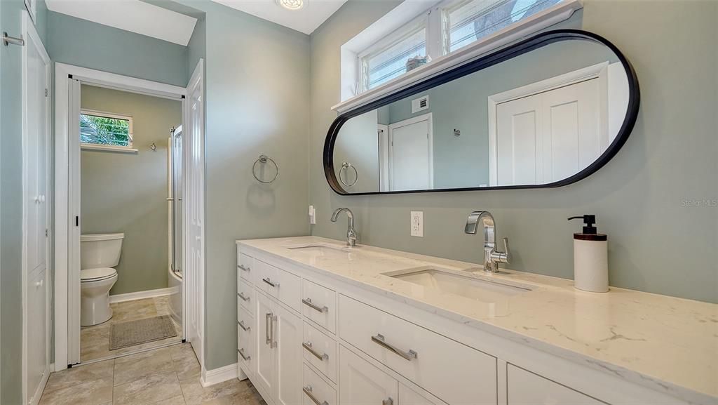 Active With Contract: $3,500 (3 beds, 3 baths, 2001 Square Feet)