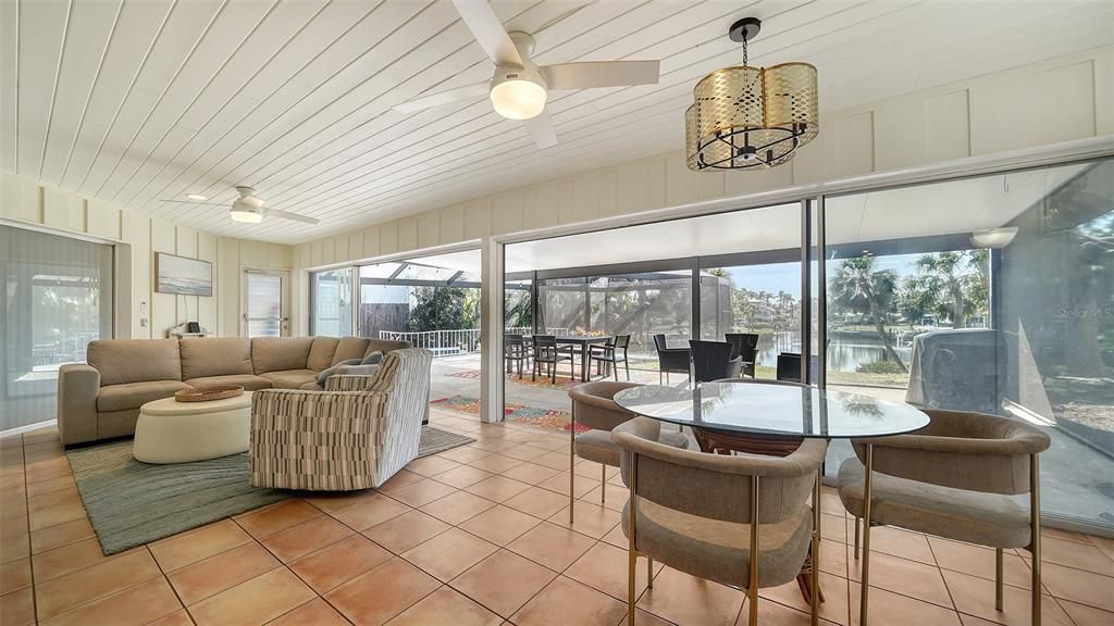 Active With Contract: $3,500 (3 beds, 3 baths, 2001 Square Feet)