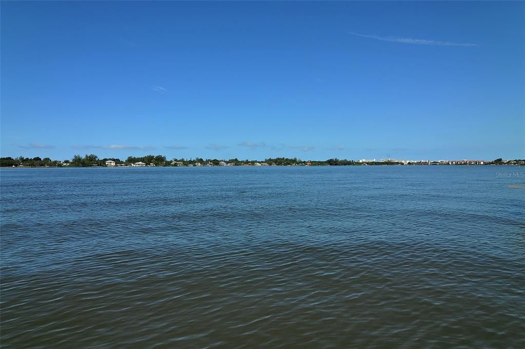 Active With Contract: $3,500 (3 beds, 3 baths, 2001 Square Feet)
