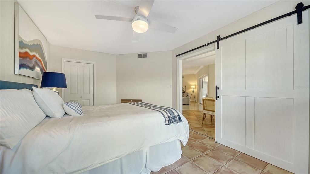 Active With Contract: $3,500 (3 beds, 3 baths, 2001 Square Feet)