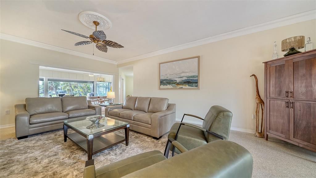 Active With Contract: $3,500 (3 beds, 3 baths, 2001 Square Feet)