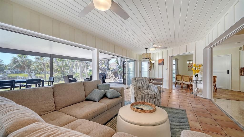 Active With Contract: $3,500 (3 beds, 3 baths, 2001 Square Feet)