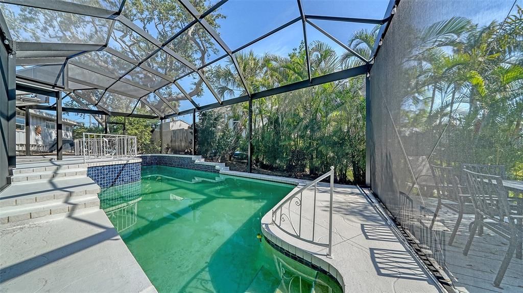 Active With Contract: $3,500 (3 beds, 3 baths, 2001 Square Feet)