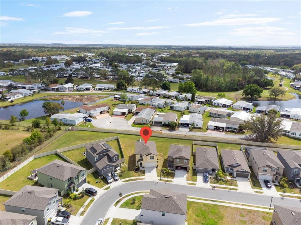 Под контрактом: $334,000 (5 спален, 2 ванн, 2215 Квадратных фут)