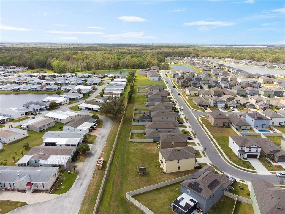 Под контрактом: $334,000 (5 спален, 2 ванн, 2215 Квадратных фут)