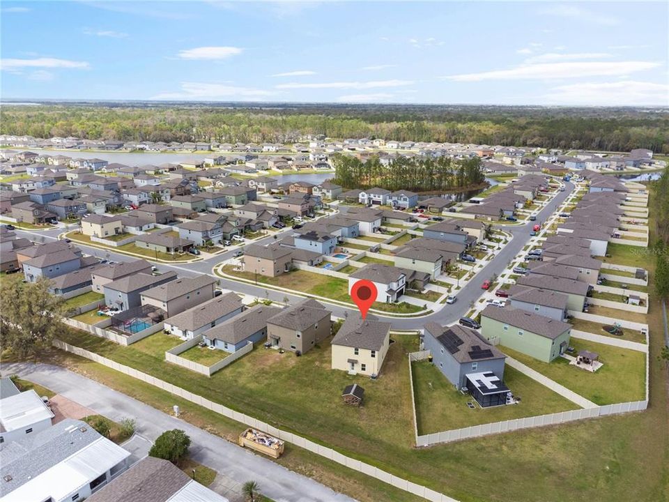 Под контрактом: $334,000 (5 спален, 2 ванн, 2215 Квадратных фут)