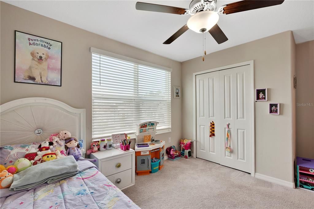 Под контрактом: $334,000 (5 спален, 2 ванн, 2215 Квадратных фут)