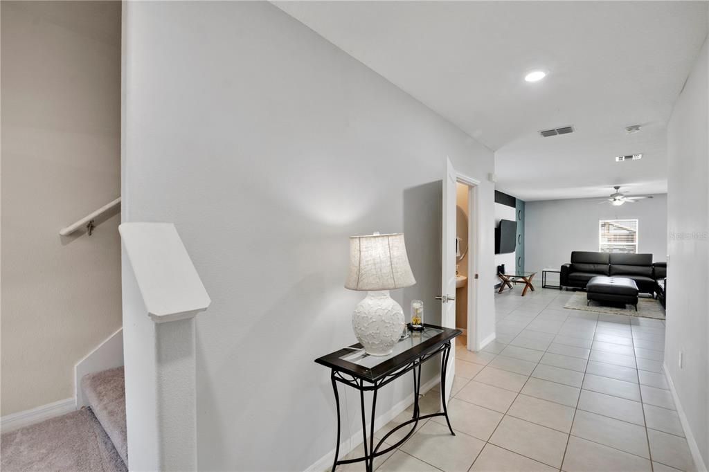 Под контрактом: $334,000 (5 спален, 2 ванн, 2215 Квадратных фут)