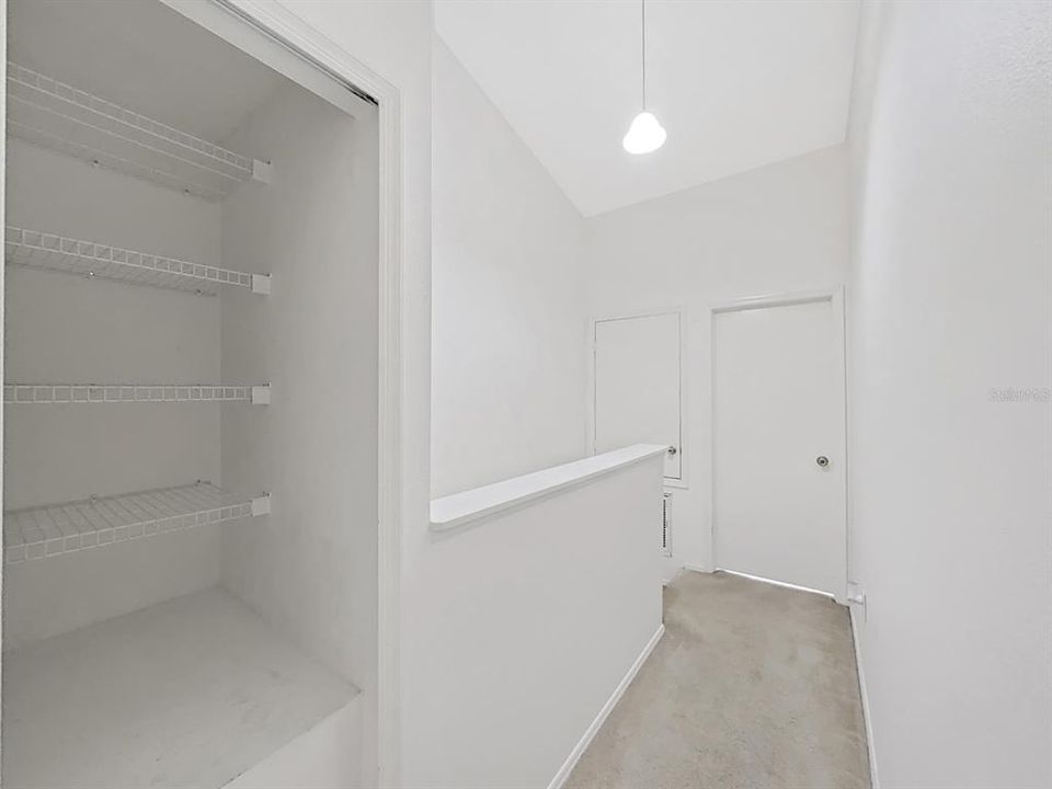 Active With Contract: $199,000 (2 beds, 2 baths, 1184 Square Feet)