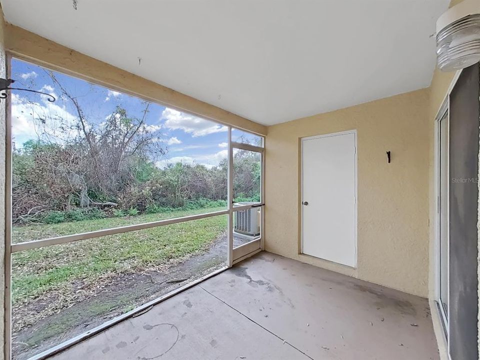 Active With Contract: $199,000 (2 beds, 2 baths, 1184 Square Feet)