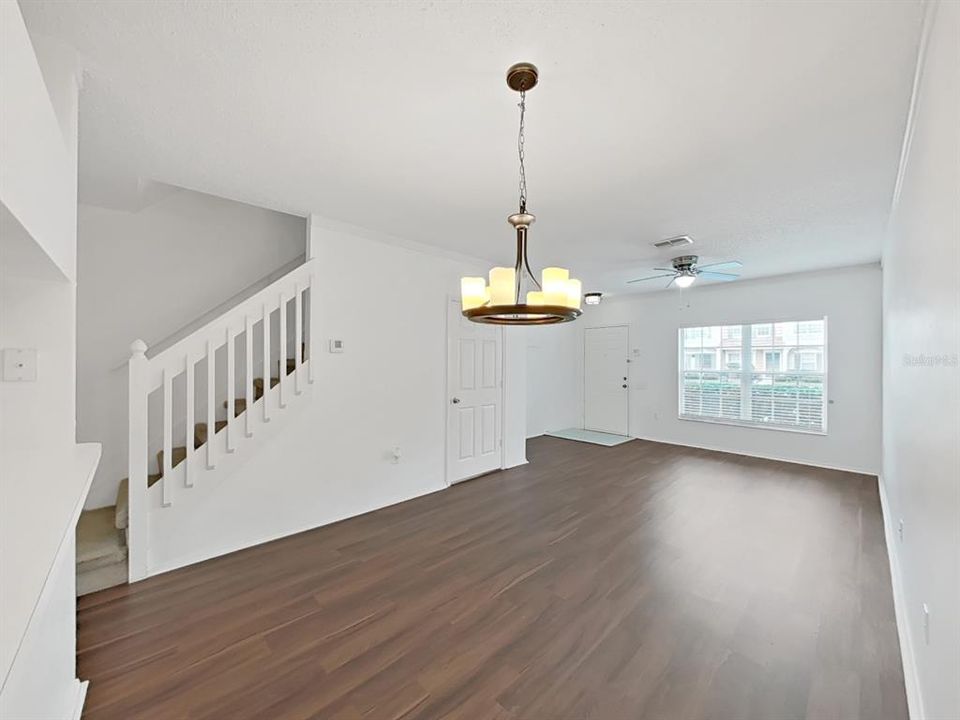 Active With Contract: $199,000 (2 beds, 2 baths, 1184 Square Feet)