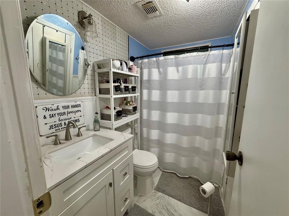 Active With Contract: $208,550 (2 beds, 2 baths, 1586 Square Feet)